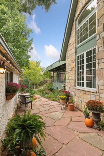 1798 Pinehurst Avenue, Saint Paul, MN 55116
