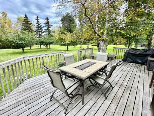 312 Oakdale Court NE, Warroad, MN 56763