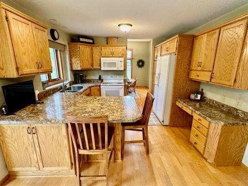 312 Oakdale Court NE, Warroad, MN 56763