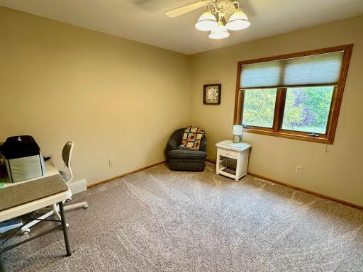 312 Oakdale Court NE, Warroad, MN 56763