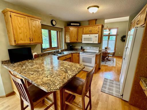 312 Oakdale Court NE, Warroad, MN 56763