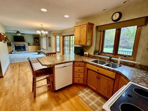 312 Oakdale Court NE, Warroad, MN 56763