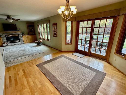 312 Oakdale Court NE, Warroad, MN 56763