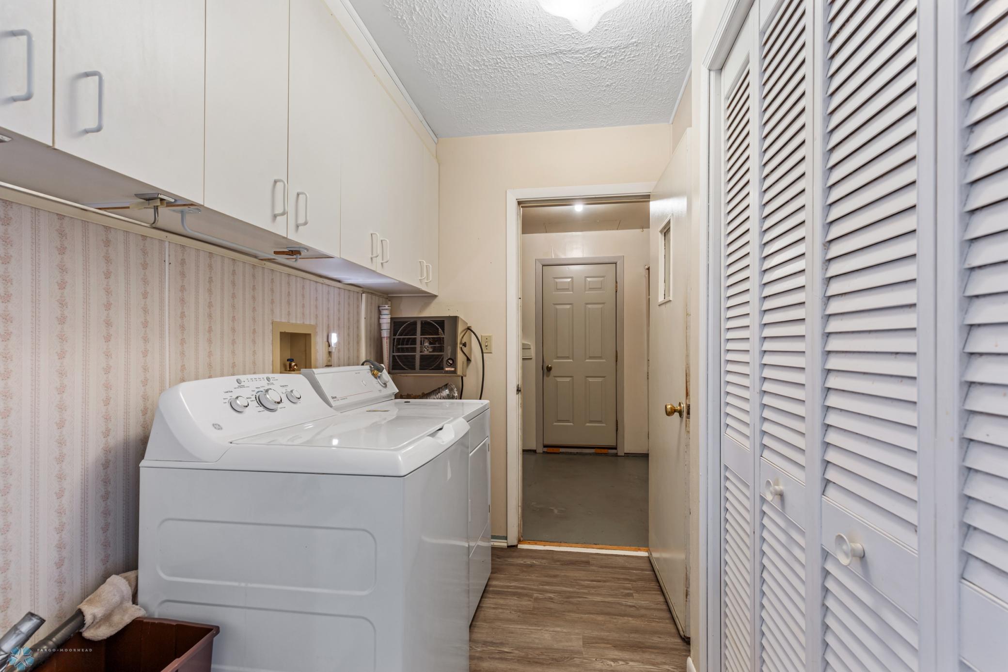 Washer & Dryer Included