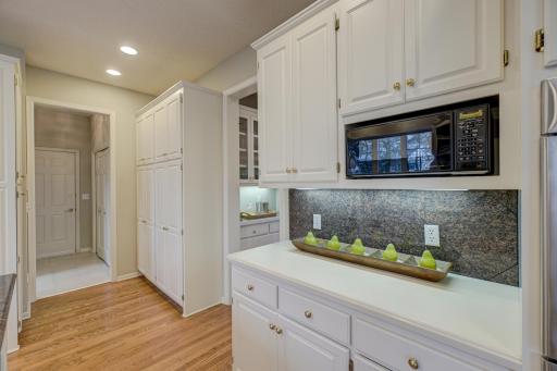1 Lawton Lane, Saint Paul, MN 55127