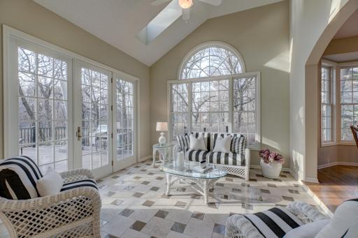 1 Lawton Lane, Saint Paul, MN 55127
