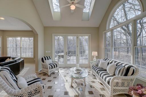1 Lawton Lane, Saint Paul, MN 55127