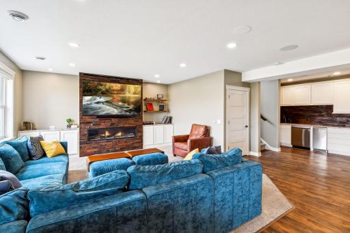 7792 Prairie Grass Pass, Prior Lake, MN 55372