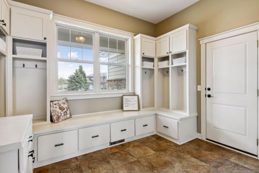 7792 Prairie Grass Pass, Prior Lake, MN 55372