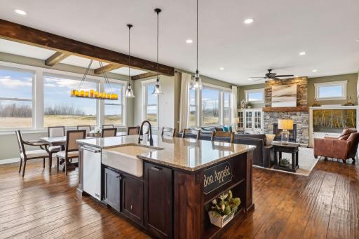 7792 Prairie Grass Pass, Prior Lake, MN 55372