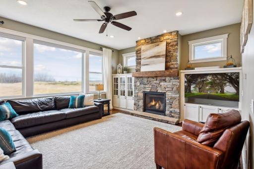 7792 Prairie Grass Pass, Prior Lake, MN 55372