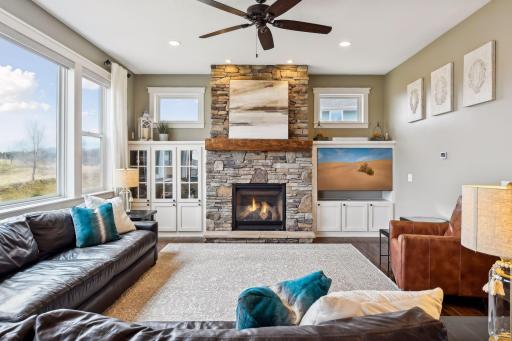7792 Prairie Grass Pass, Prior Lake, MN 55372