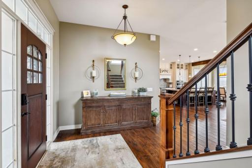7792 Prairie Grass Pass, Prior Lake, MN 55372