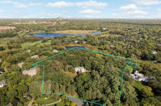 “Treasure Hills”, one of the Twin Cities’ last true country estate properties in the heart of Edina‘s most distinctive neighborhood of Rolling Green.