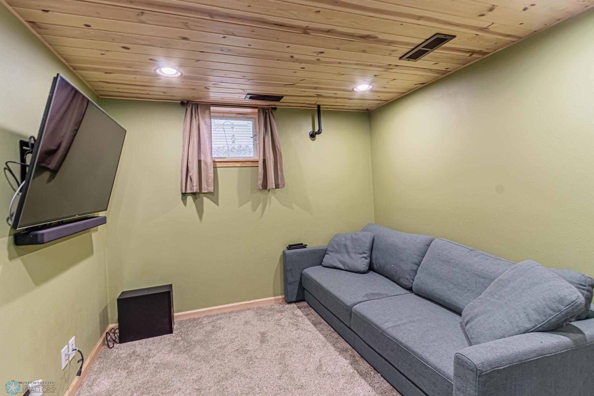 911 10th St N. Fargo, ND-29.jpg