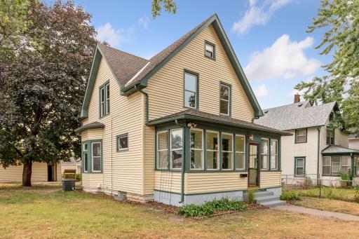 Photo for 1654 Concordia Avenue, Saint Paul, MN 55104 - listing #6613047 1654 Concordia Avenue, Saint Paul, MN 55104