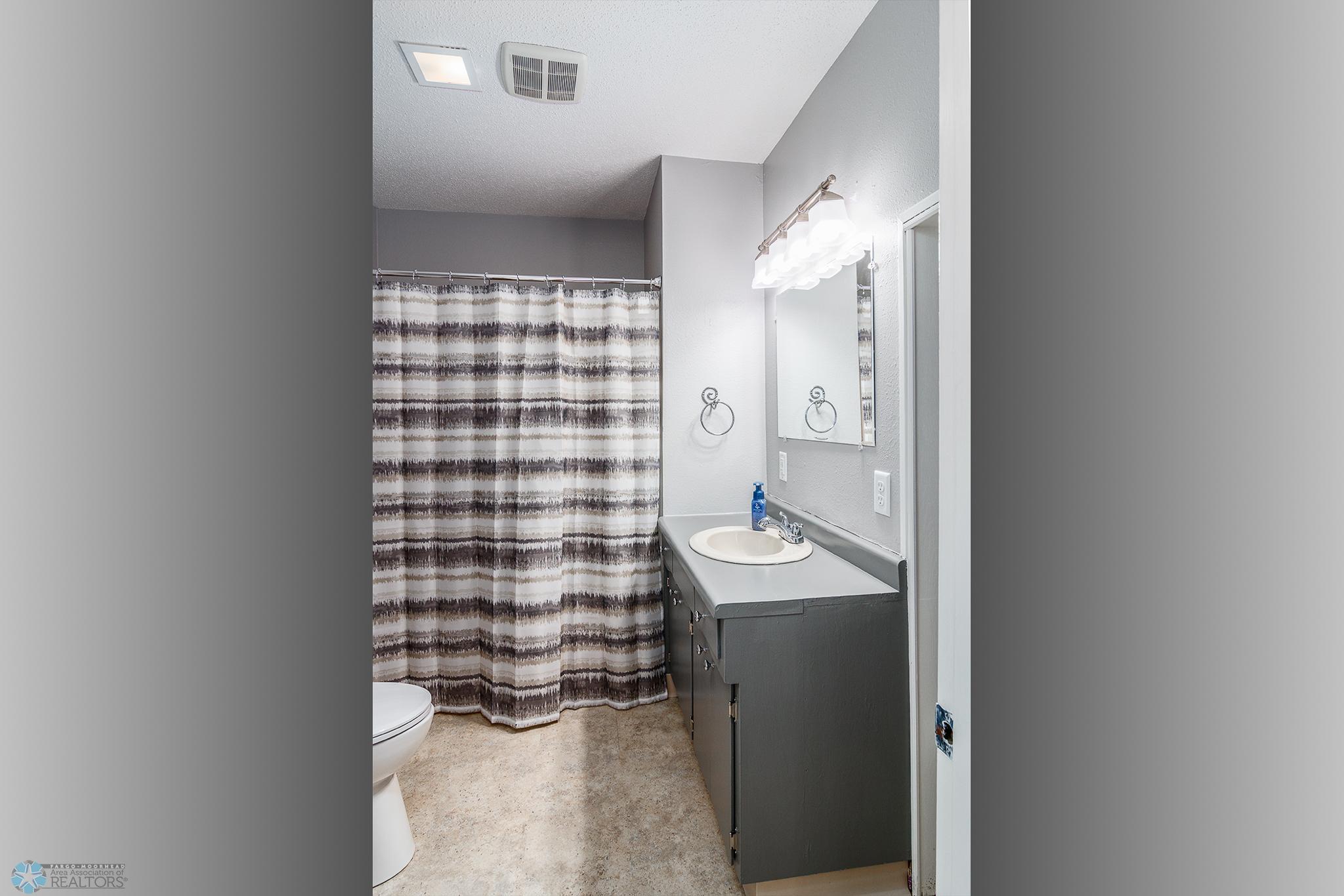 Bathroom-Full
