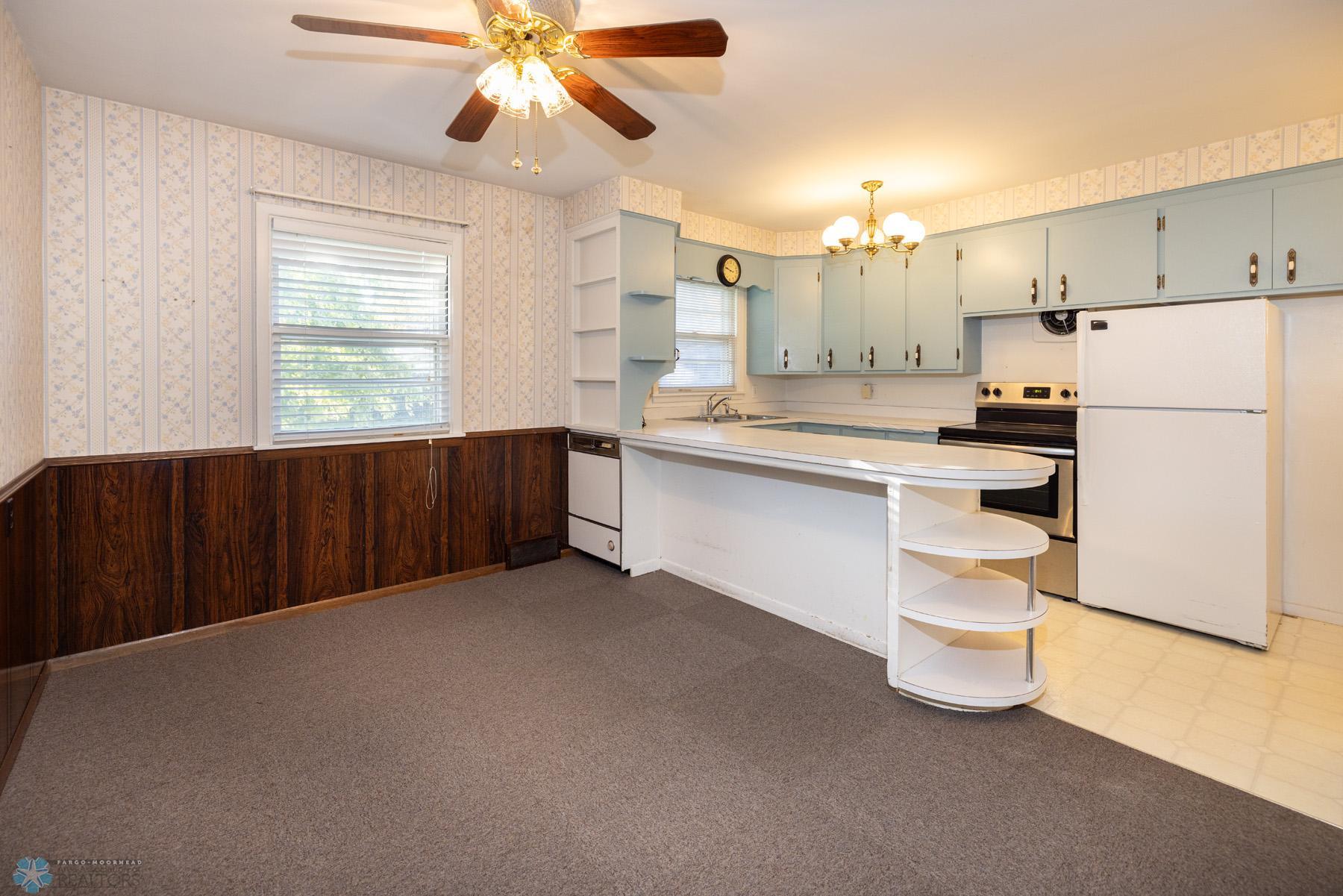 Dining/Kitchen