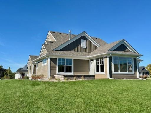 136 Spring Farm Road, North Oaks, MN 55127