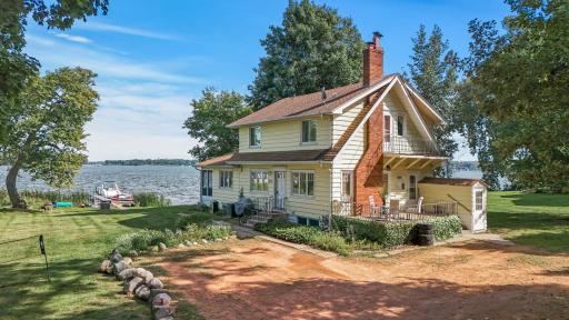 3705 North Shore Drive, Wayzata, MN 55391