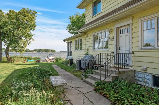 3705 North Shore Drive, Wayzata, MN 55391