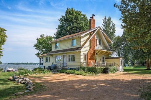3705 North Shore Drive, Wayzata, MN 55391