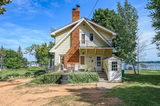 3705 North Shore Drive, Wayzata, MN 55391