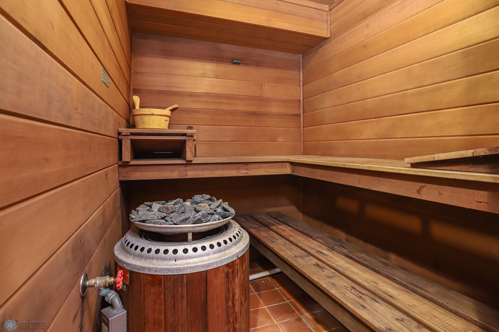 Sauna (in working condition)