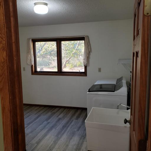 5185 SE 125th Avenue, Clear Lake, MN 55319