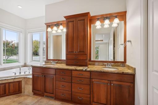 5435 Scenic View Drive SW, Rochester, MN 55902