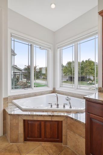 5435 Scenic View Drive SW, Rochester, MN 55902