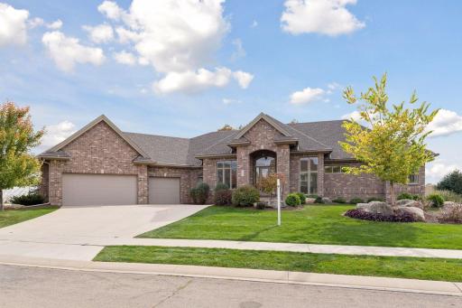 5435 Scenic View Drive SW, Rochester, MN 55902
