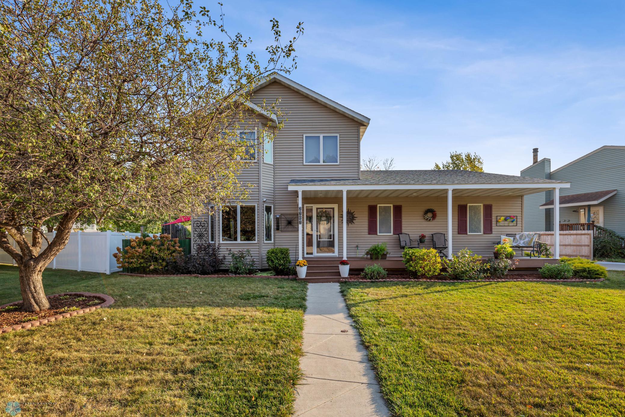 Front - great curb appeal