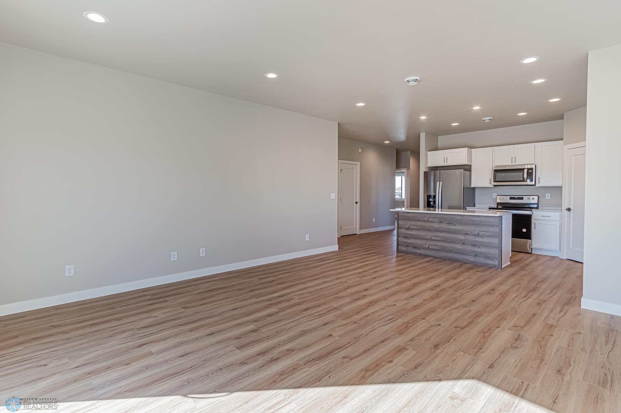 5867 Ellis Dr, West Fargo, ND-10.jpg