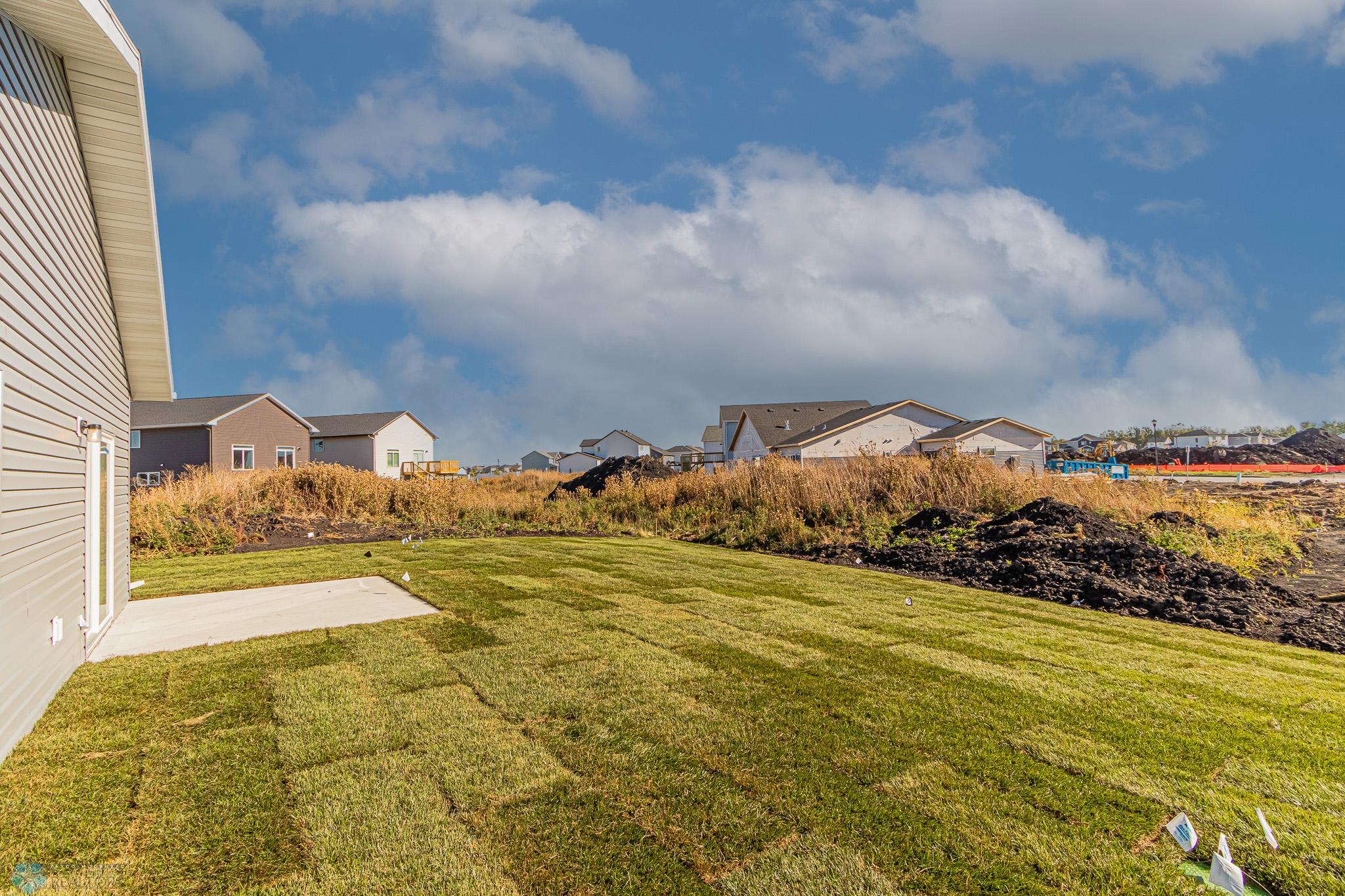 5867 Ellis Dr, West Fargo, ND-01.jpg