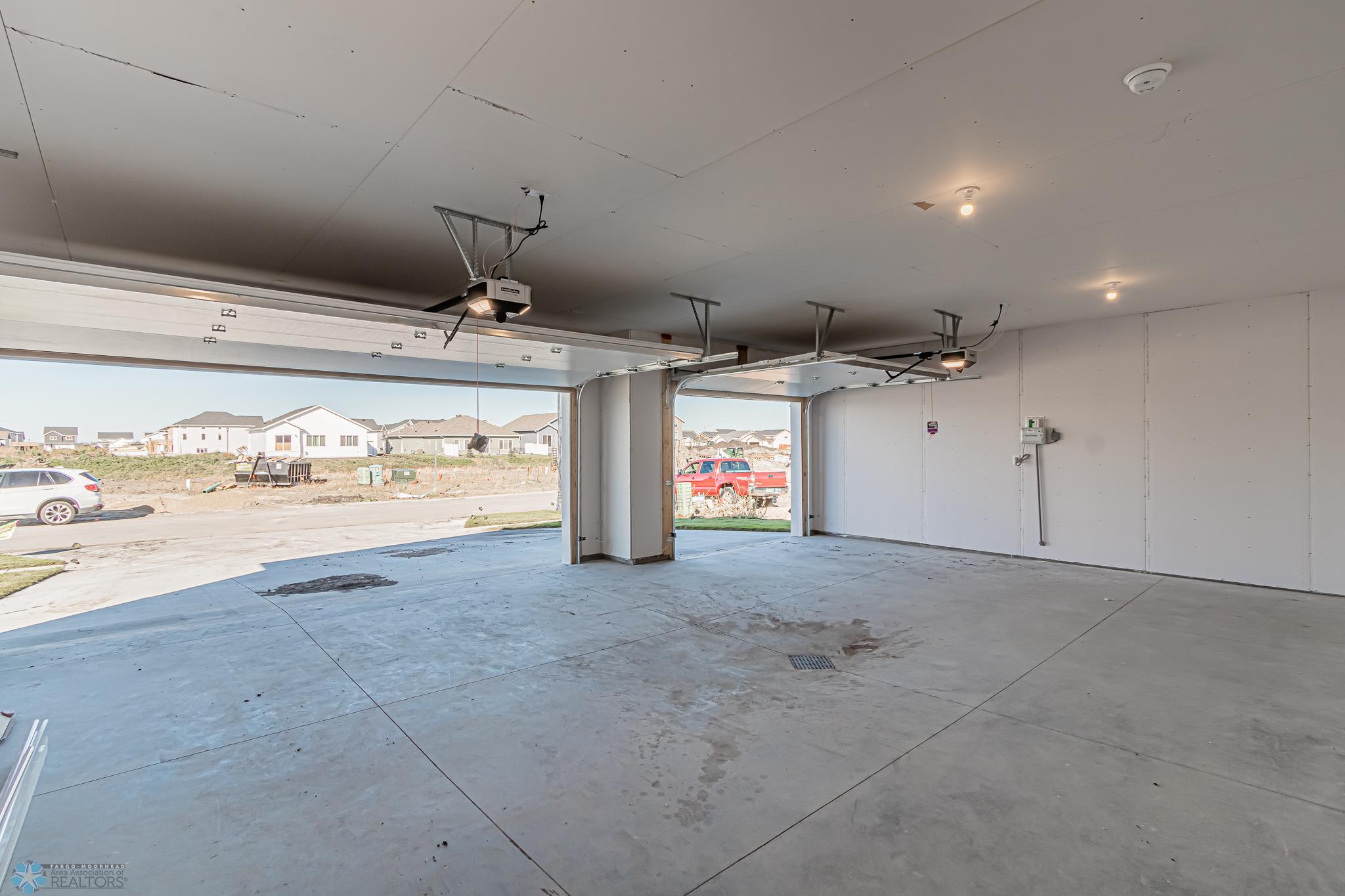5867 Ellis Dr, West Fargo, ND-28.jpg