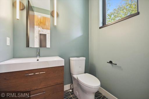 4036 Washburn Avenue S, Minneapolis, MN 55410