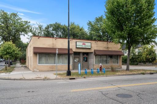 1724 Lowry Avenue N, Minneapolis, MN 55411