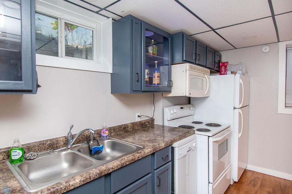 Basement Bar/Kitchen