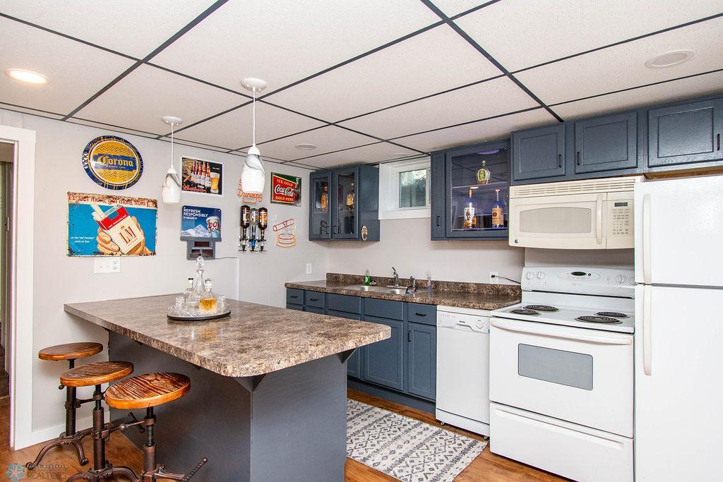 Basement Bar/Kitchen