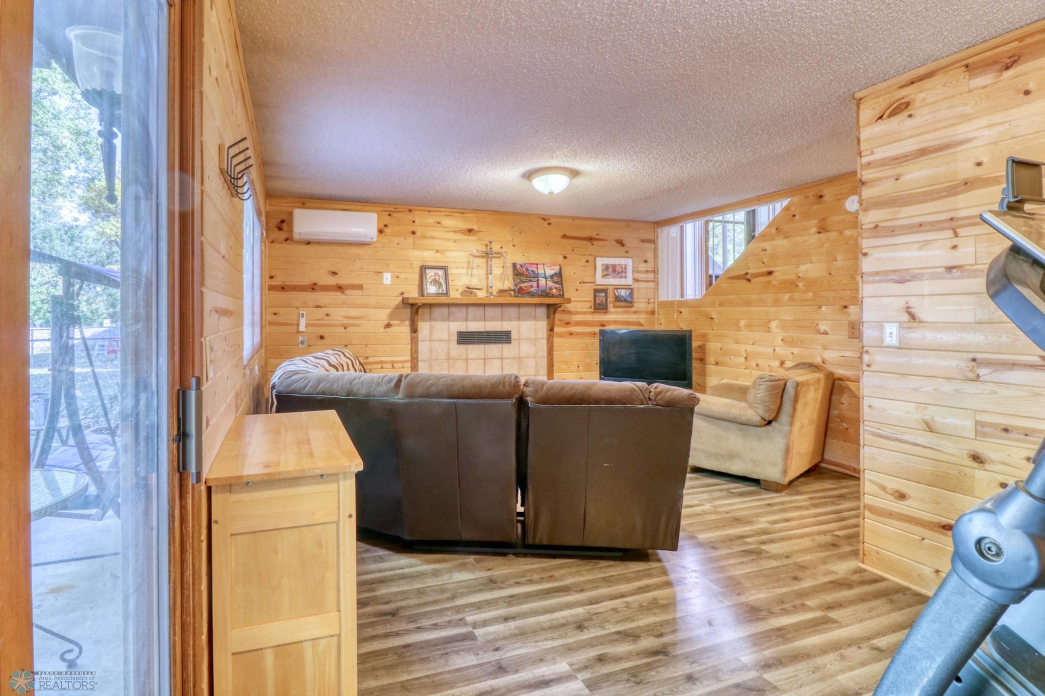 Basement1_4.jpg