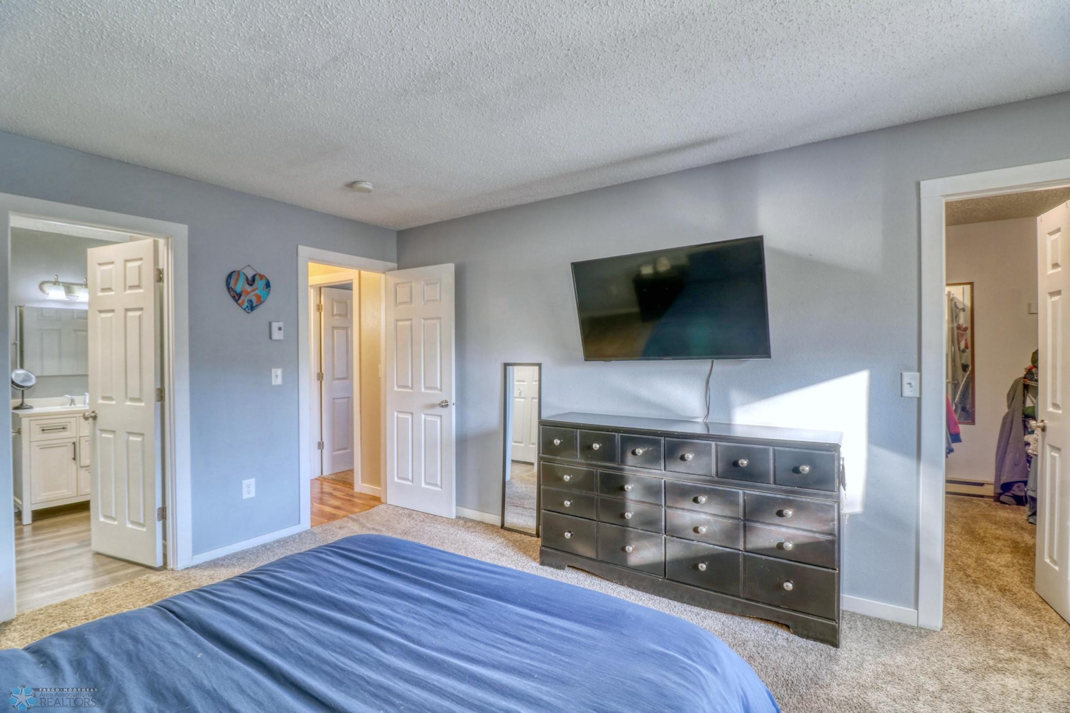 Primary Bedroom1_3.jpg