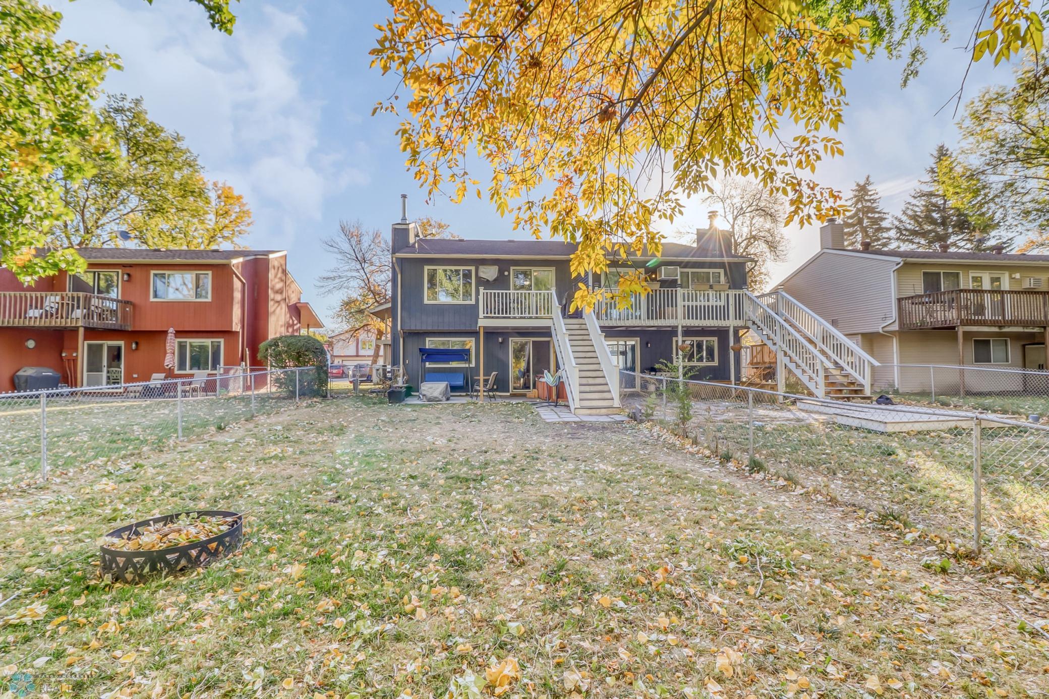Backyard1_1.jpg