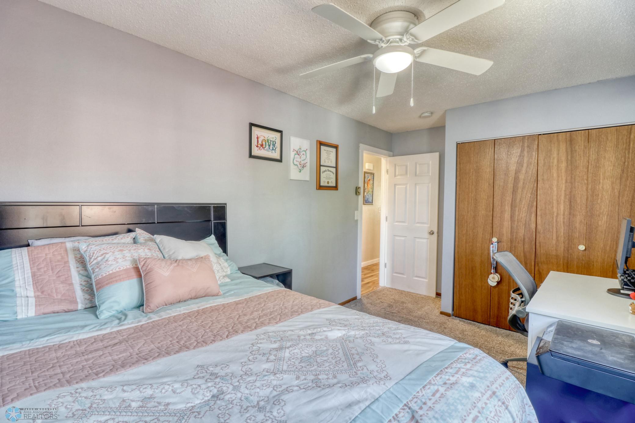 Bedroom1_2.jpg
