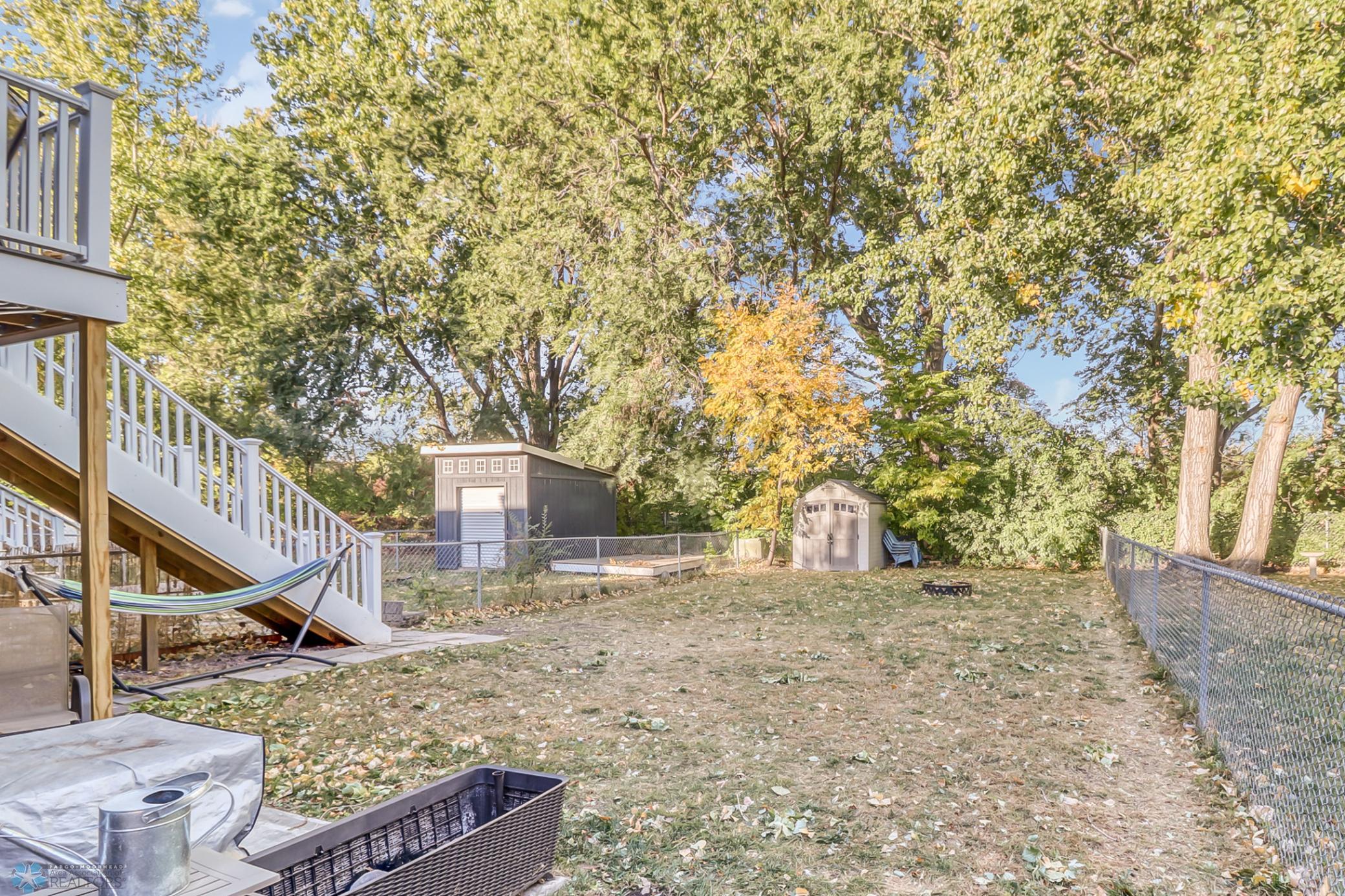 Backyard1_3.jpg