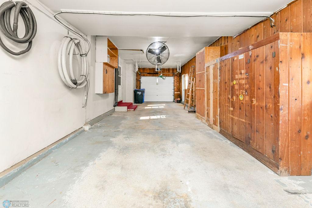 Tandem Garage