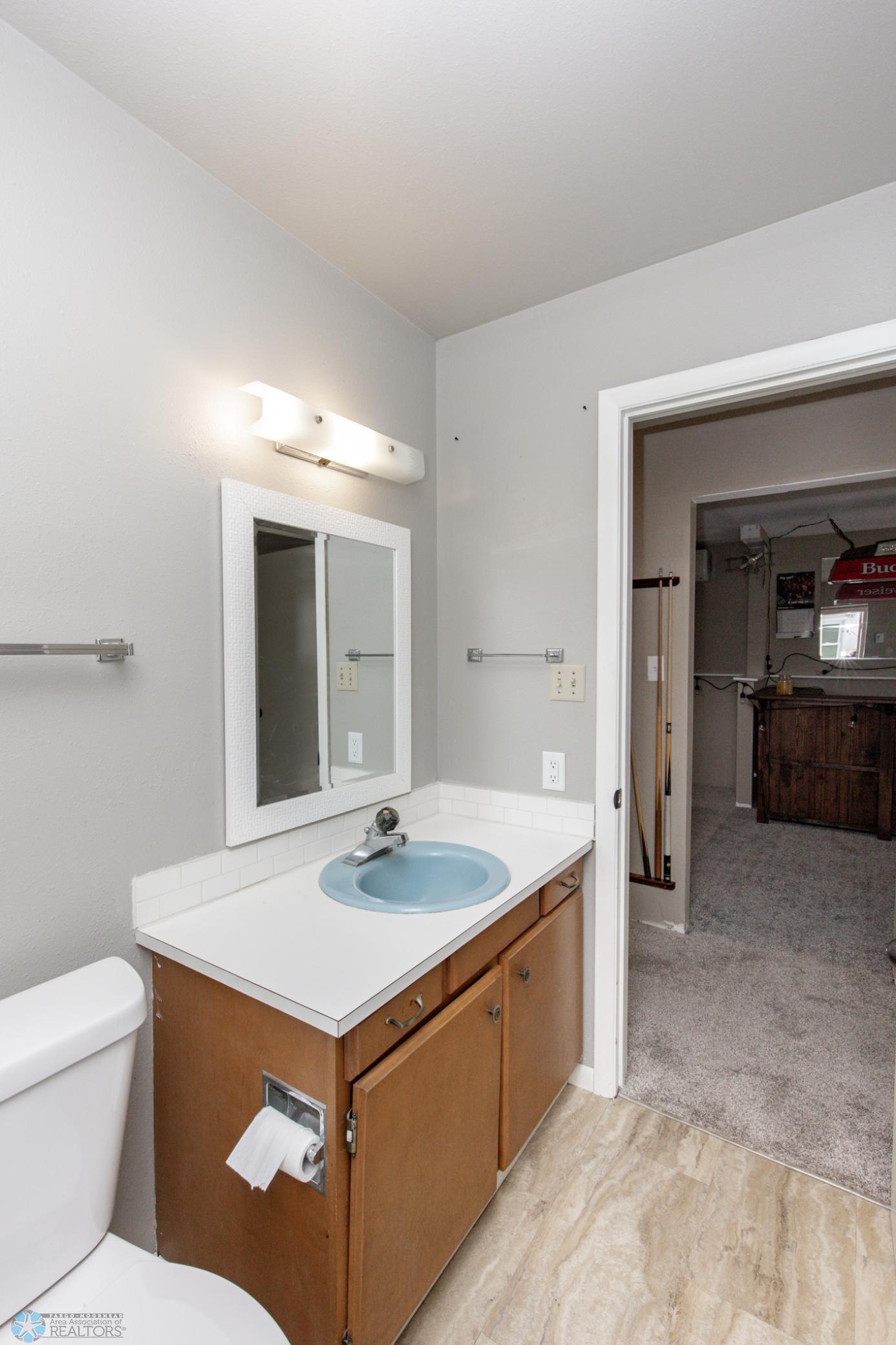Bathroom 2 - Full