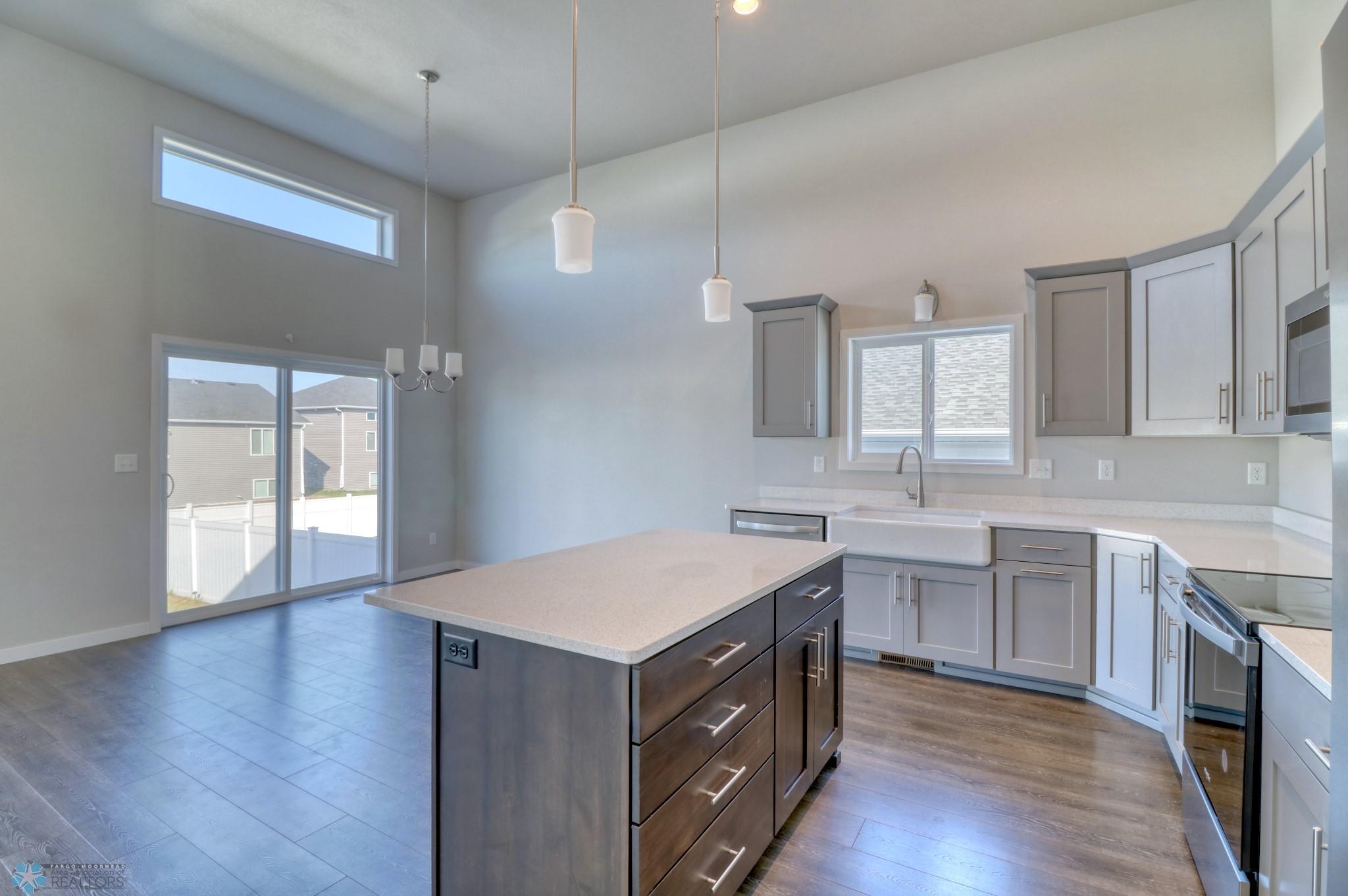 Kitchen1_3.jpg