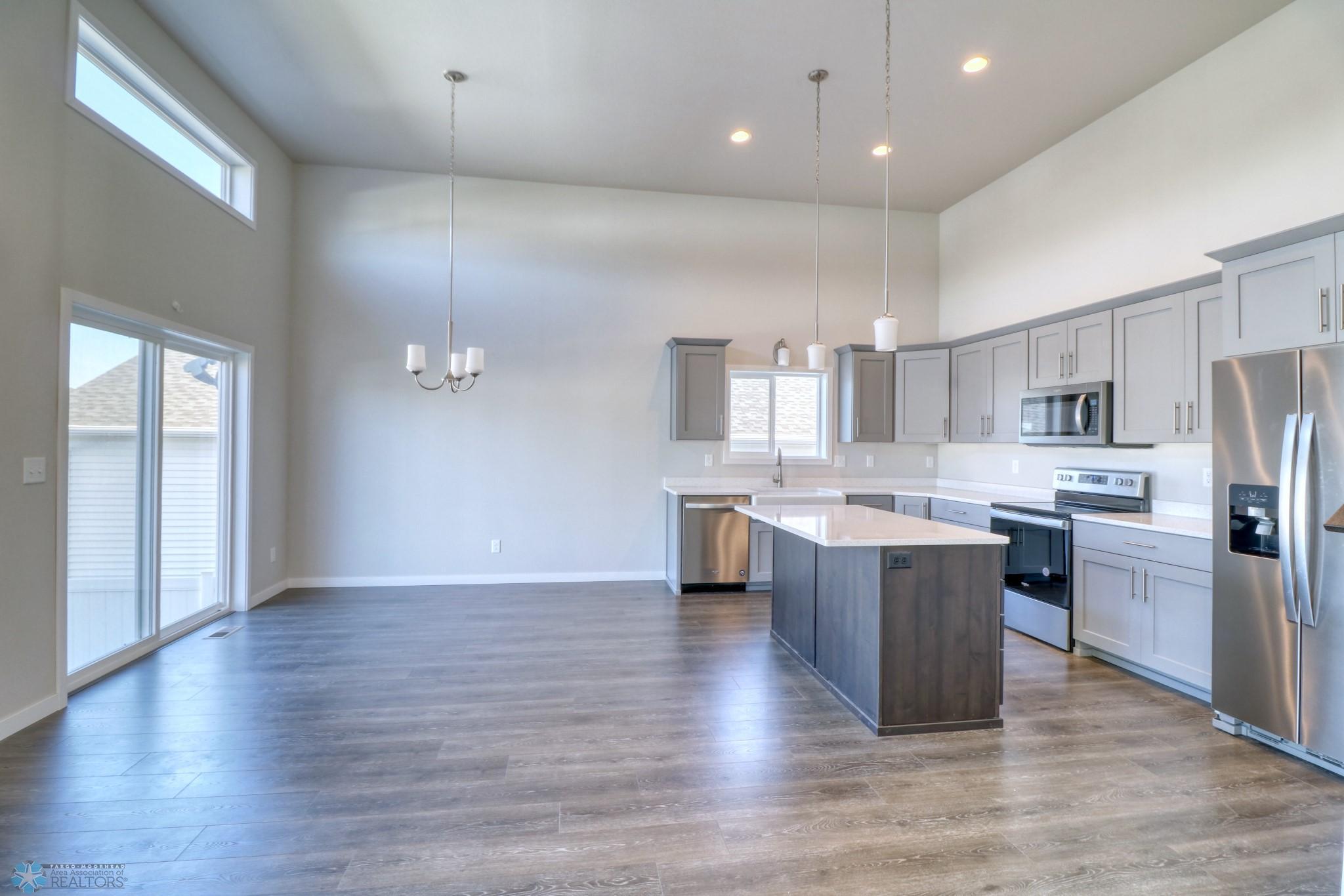 Kitchen1_2.jpg