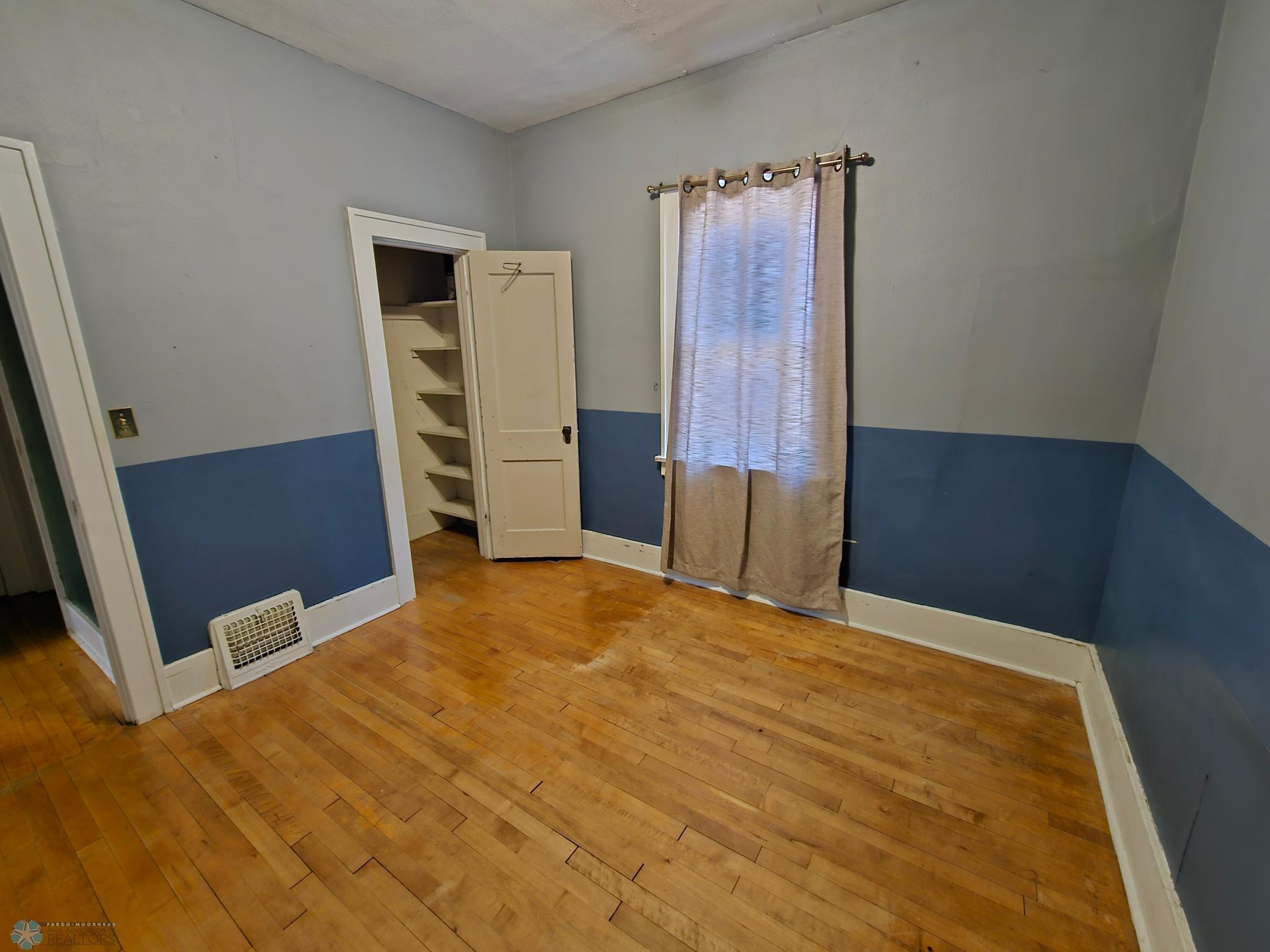 main floor bed 2.jpg